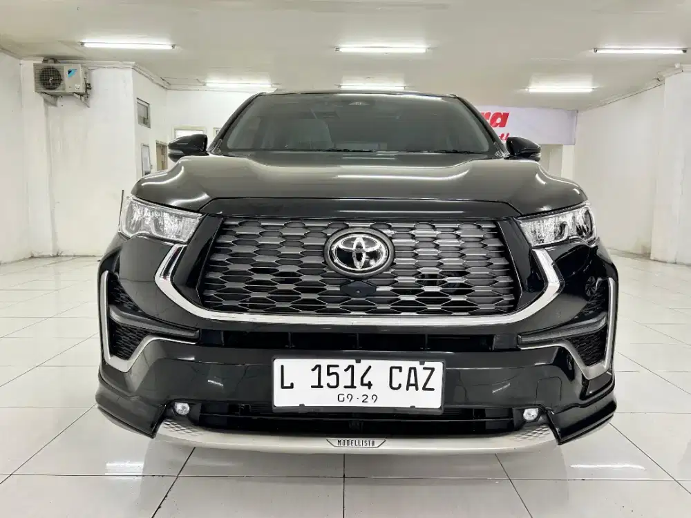Toyota Innova Zenix Q Hybrid TSS Modelista AT