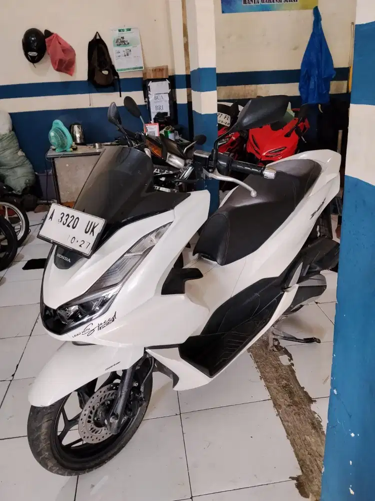 jual cepat Honda PCX 160cc 2022 kondisi gres