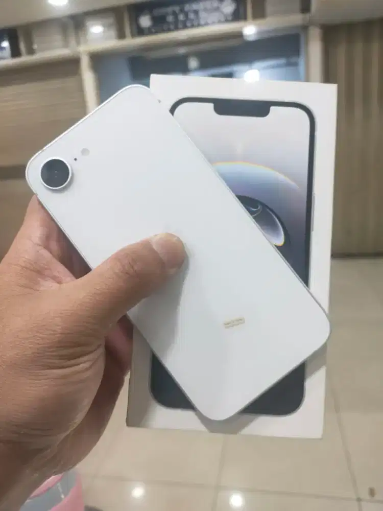 iPhone 16e

128gb
Bh93%
Cc 338
Fullset resmi iBox