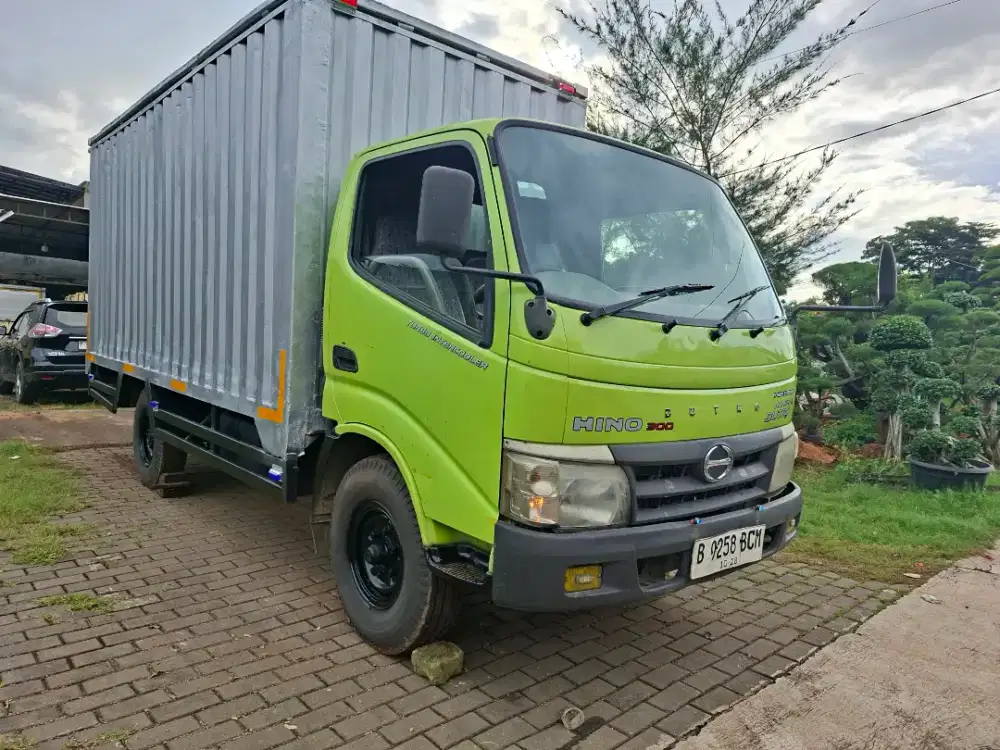 Hino Dutro.type .110.SDL. ( Long Chasis ) 4 Ban Engkel Power Stering