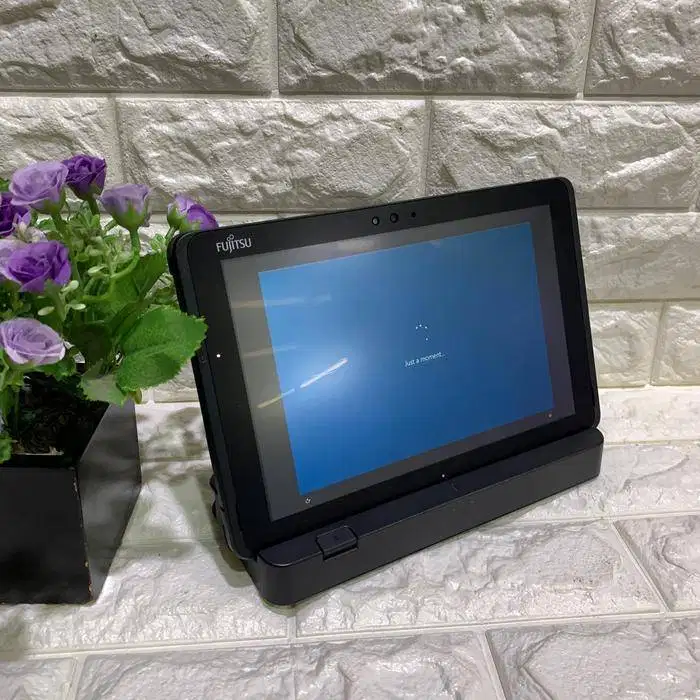 laptop tablet 2in1 fujitsu arrows Q509 touchscreen ram 4/128gb DL-RTV