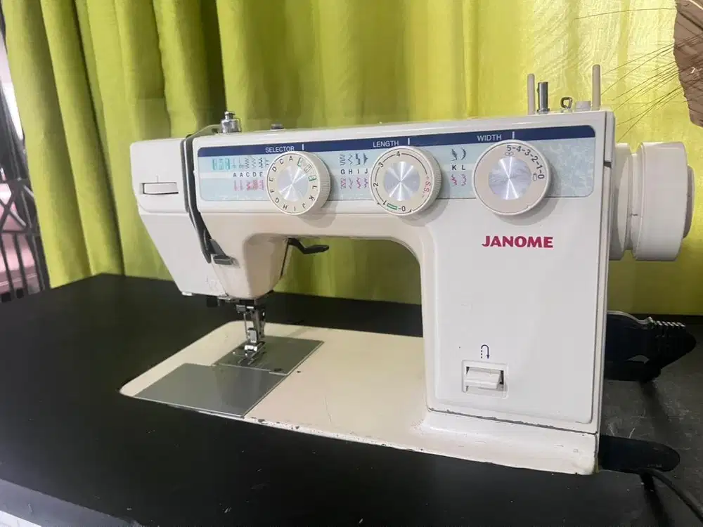 Mesin Jahit Janome