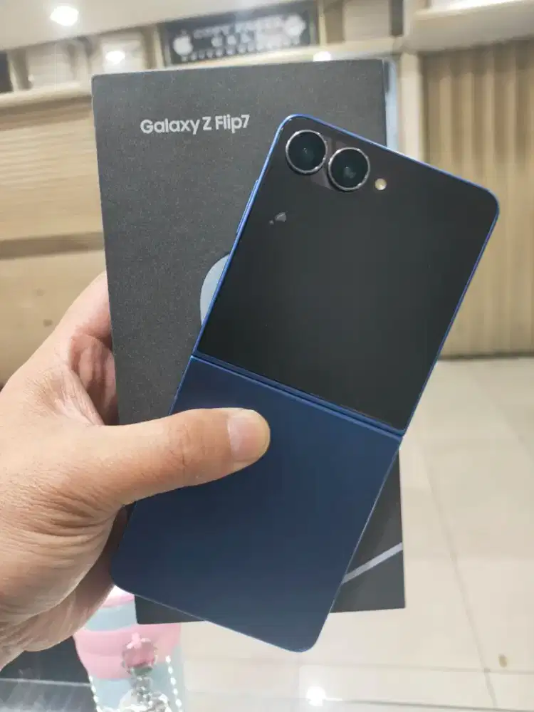 Samsung Z FLIP 70

RAM12/256
WARNA BLUE
GARANSI MASIH