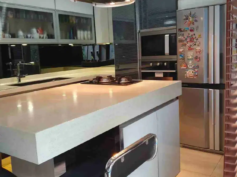 Rumah Nyaman Dgn Swimming Pool Di Daerah Prestisius Jakarta Selatan