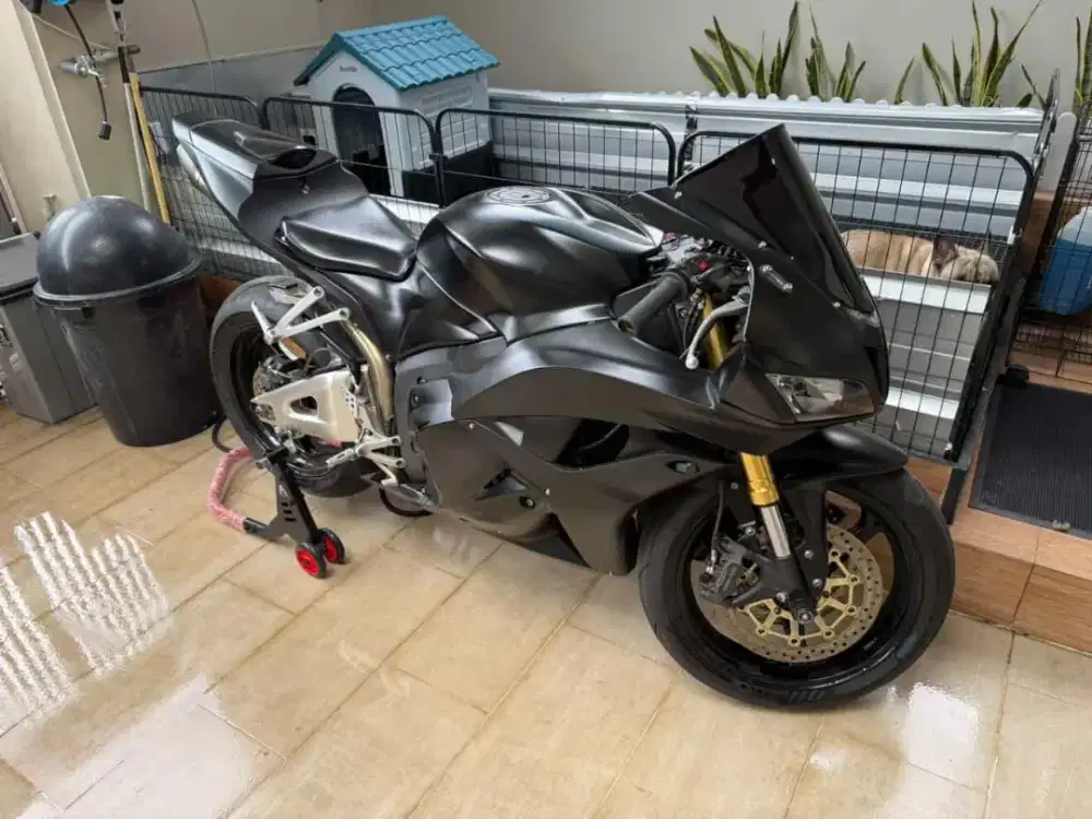Cbr 600 rr  siap akai