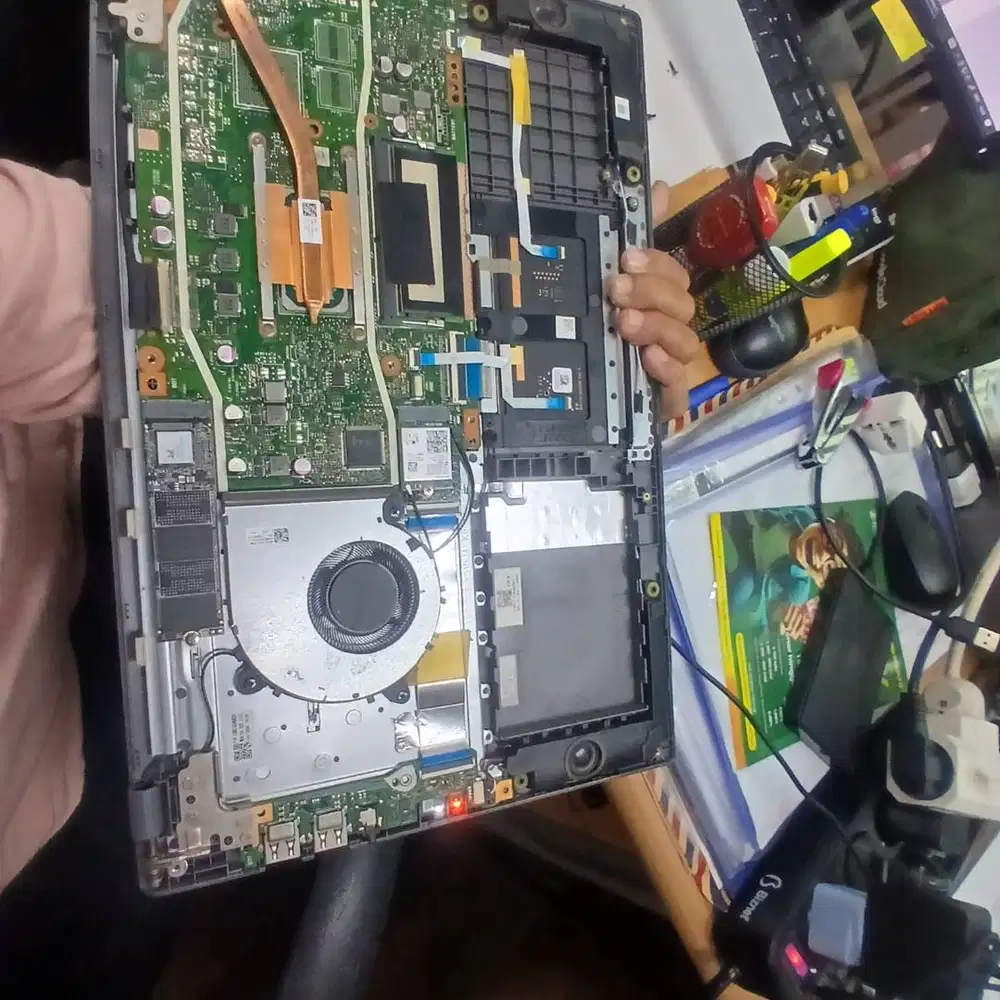 Jasa IT Support Panggilan: Service Laptop, CCTV, Internet & Website