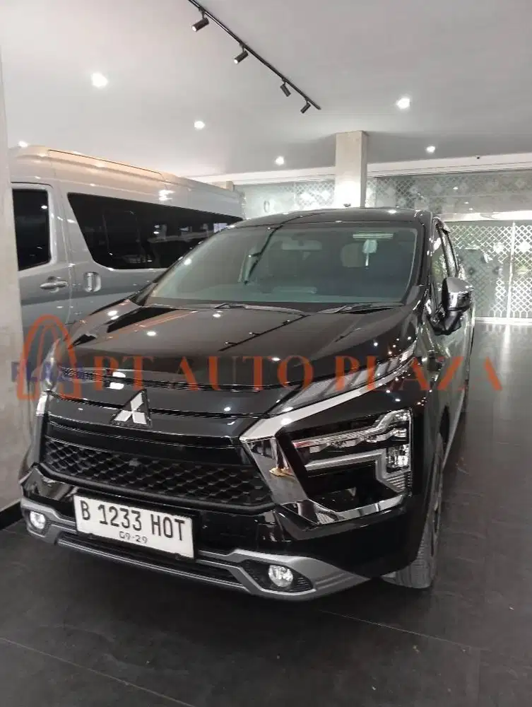 MITSUBISHI XPANDER ULTIMATE MATIC 2024 HITAM