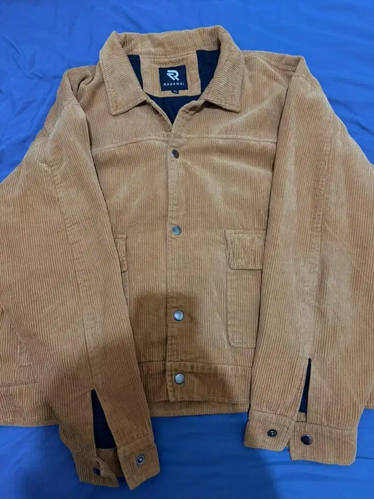 Jaket Corduroy Boxy (like new)