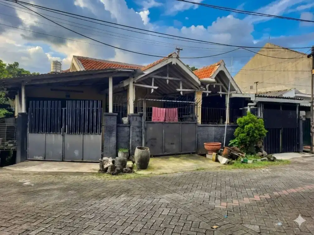 Rumah Tenggilis Utara Hook Row 2,5 Mobil