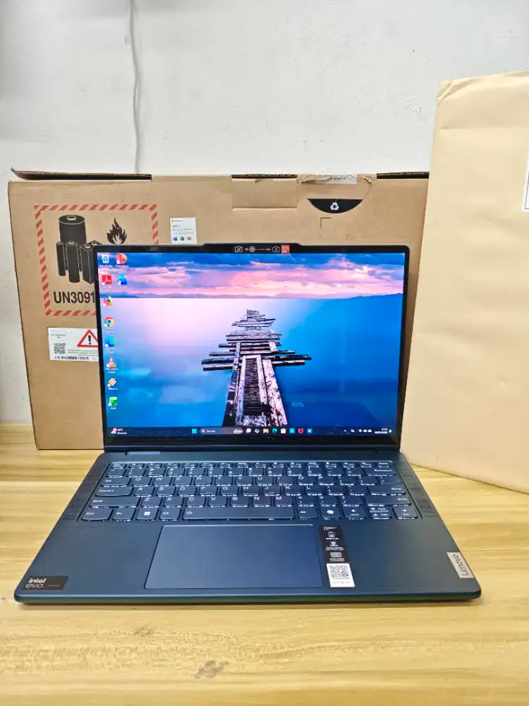 Lenovo Yoga Slim 7i 2in1. Intel Core Ultra 7-155H. Ram 16gb. Ssd 1tb