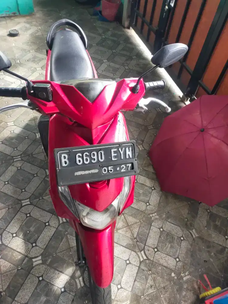 Honda beat karbu merah 2012