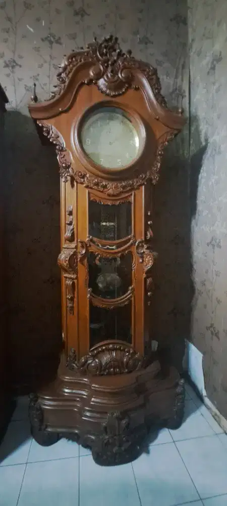 Jam Gadang Antik Jati Tua