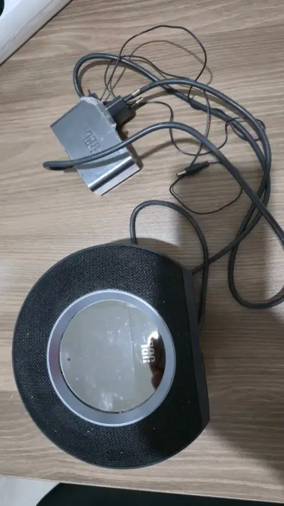 JBL Horizon 1 Alarm Bluetooth Clock Radio USB