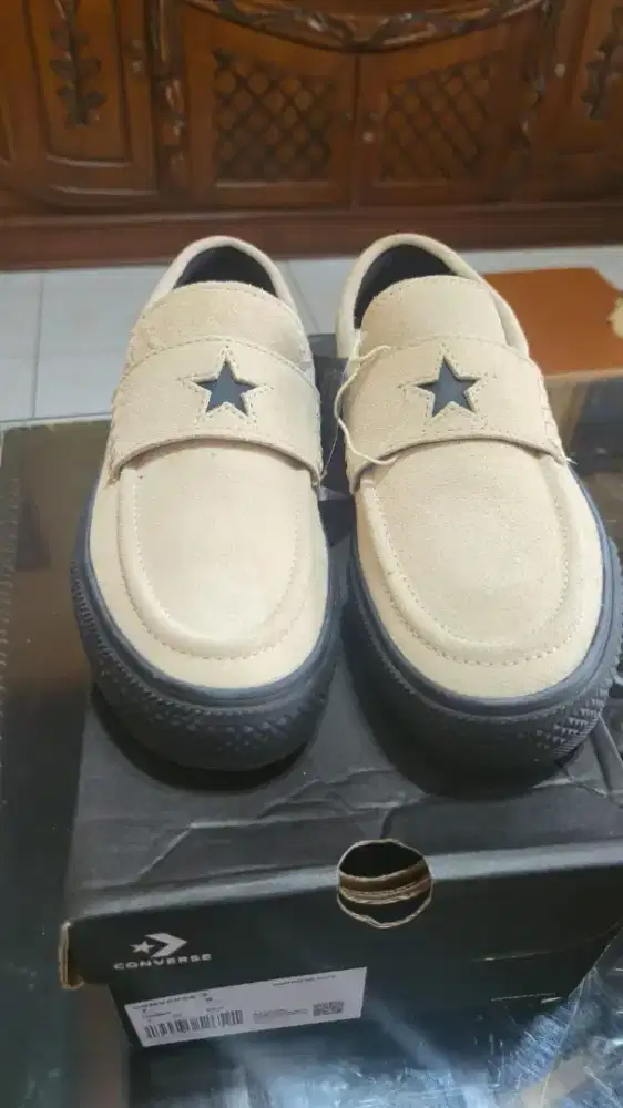 Sepatu converse