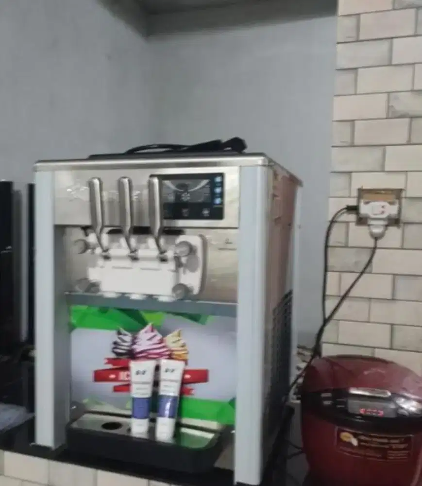 Jual mesin pembuat es krim merk WINSTAR 3 tuas Win-818 T