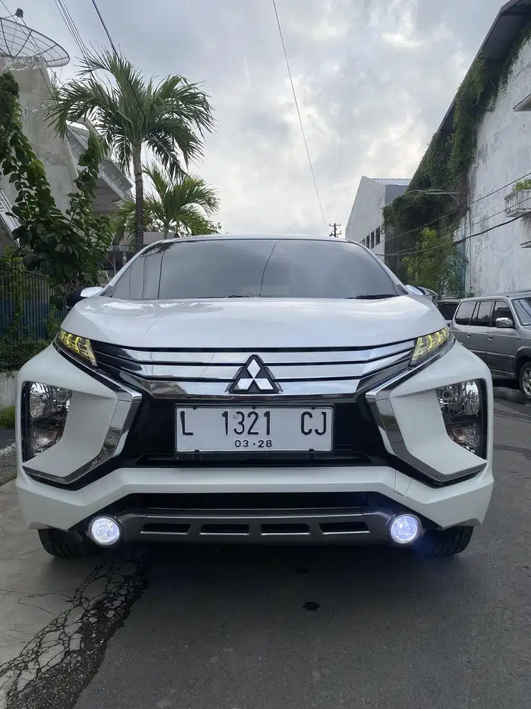 Xpander ultimate 1.5 matic 2018 putih (L) terawat dari baru