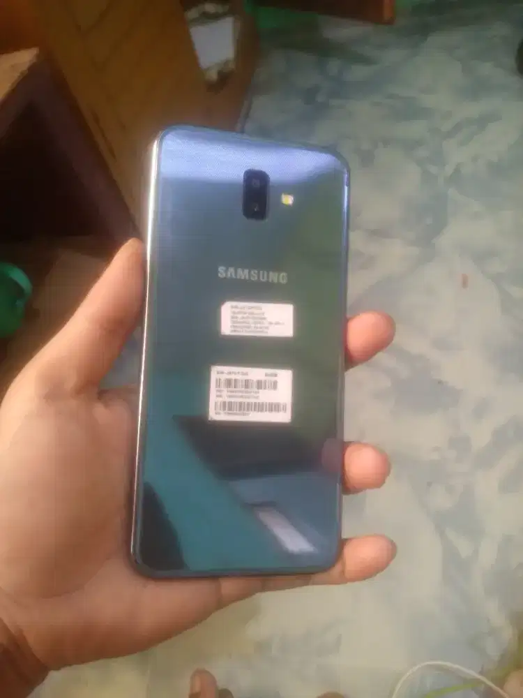 Samsung j6 plus ram 4/64 minus nya cuma kotak gak ada.