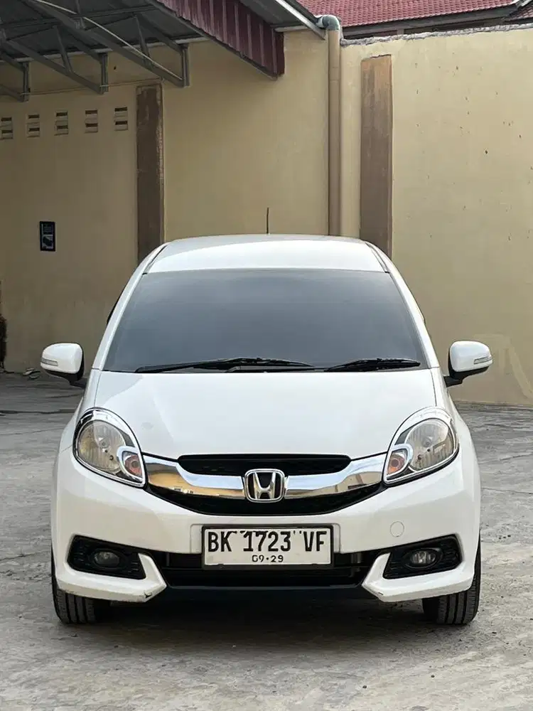 Honda mobilio E manual 2014