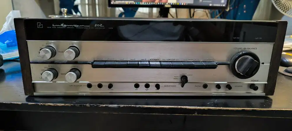 Amplifier Luxman SQ202 sangat Langka