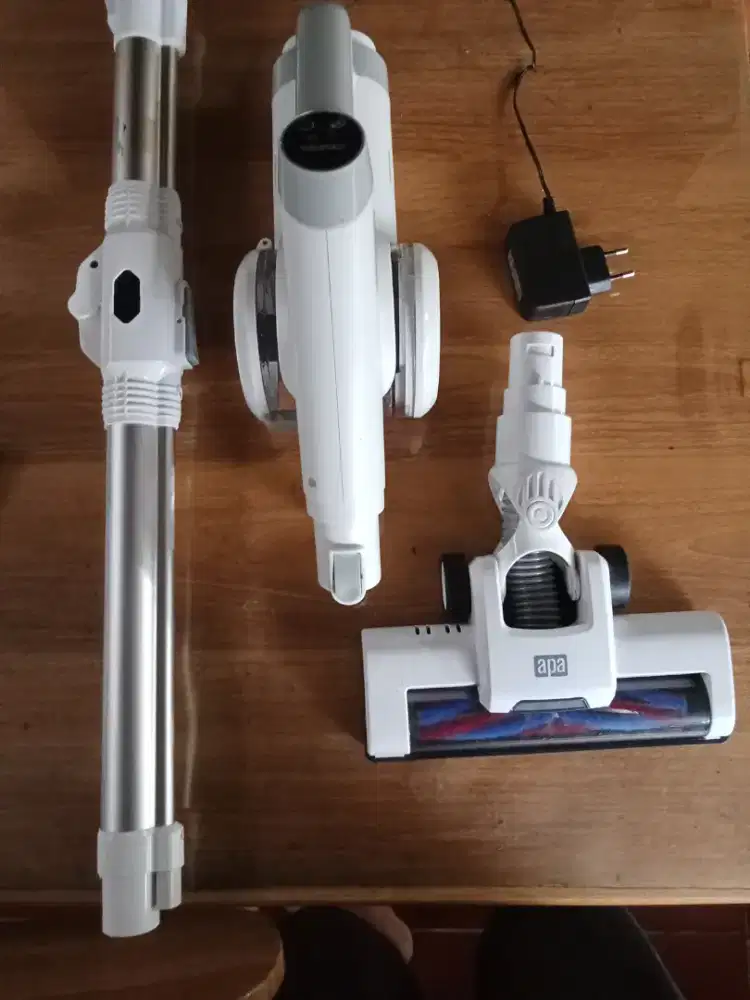 APA Cordless Vacuum Cleaner Minus Batere tidak mau ngisi