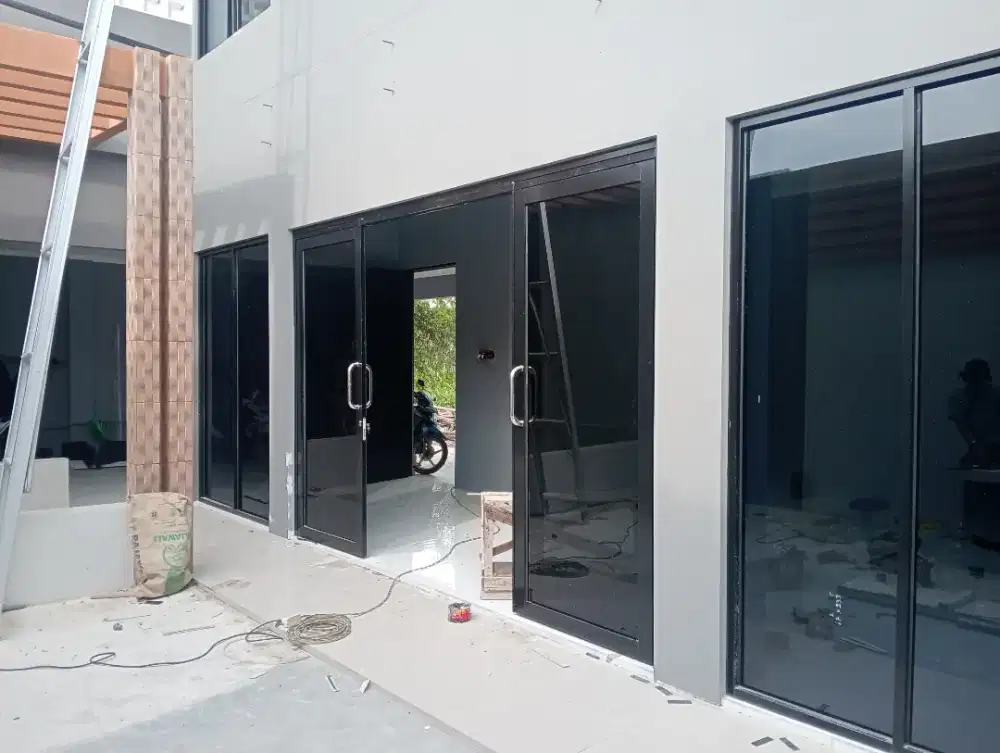 Pintu suwing sliding