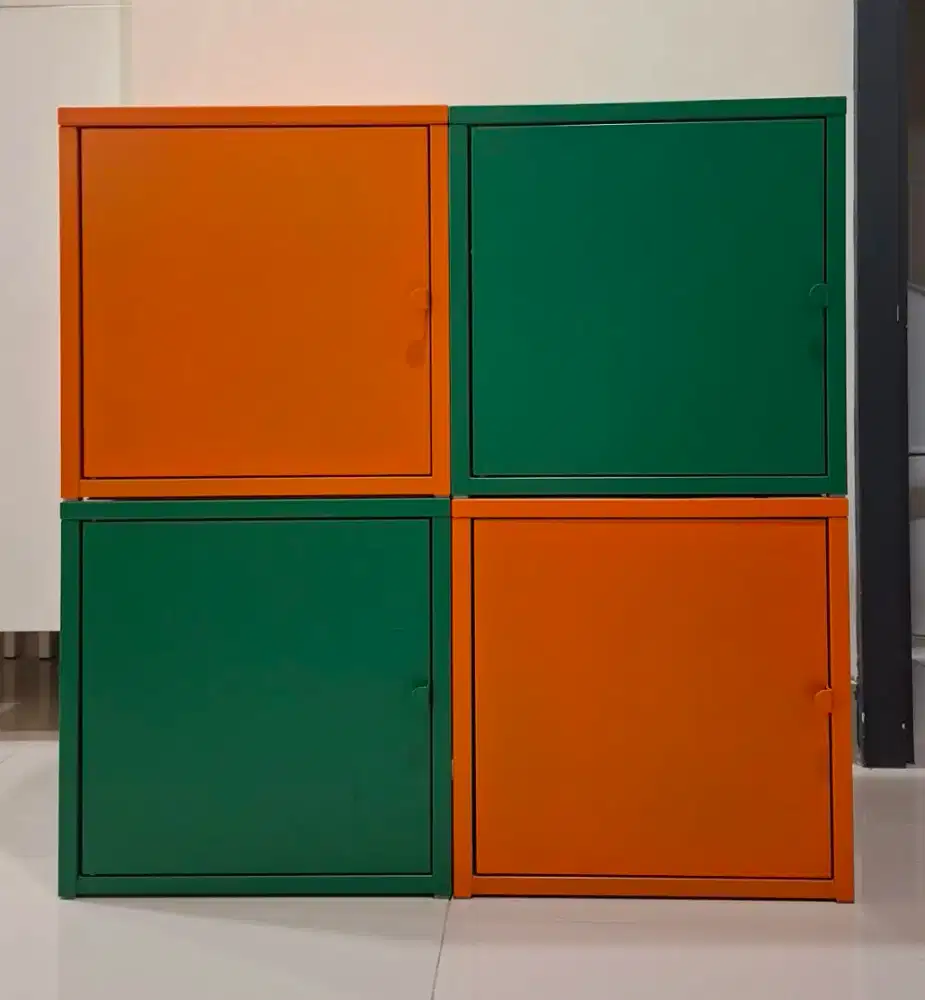 Kabinet Lixhult IKEA warna Orange - Hijau