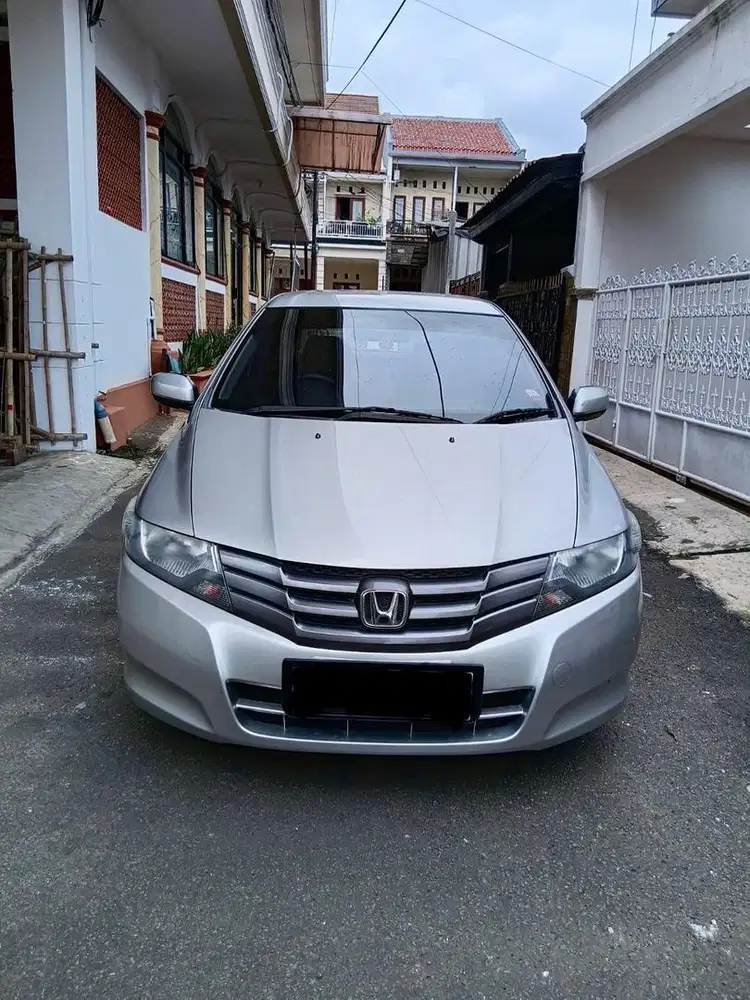 HONDA CITY 1.5 BENSIN - MT 2010