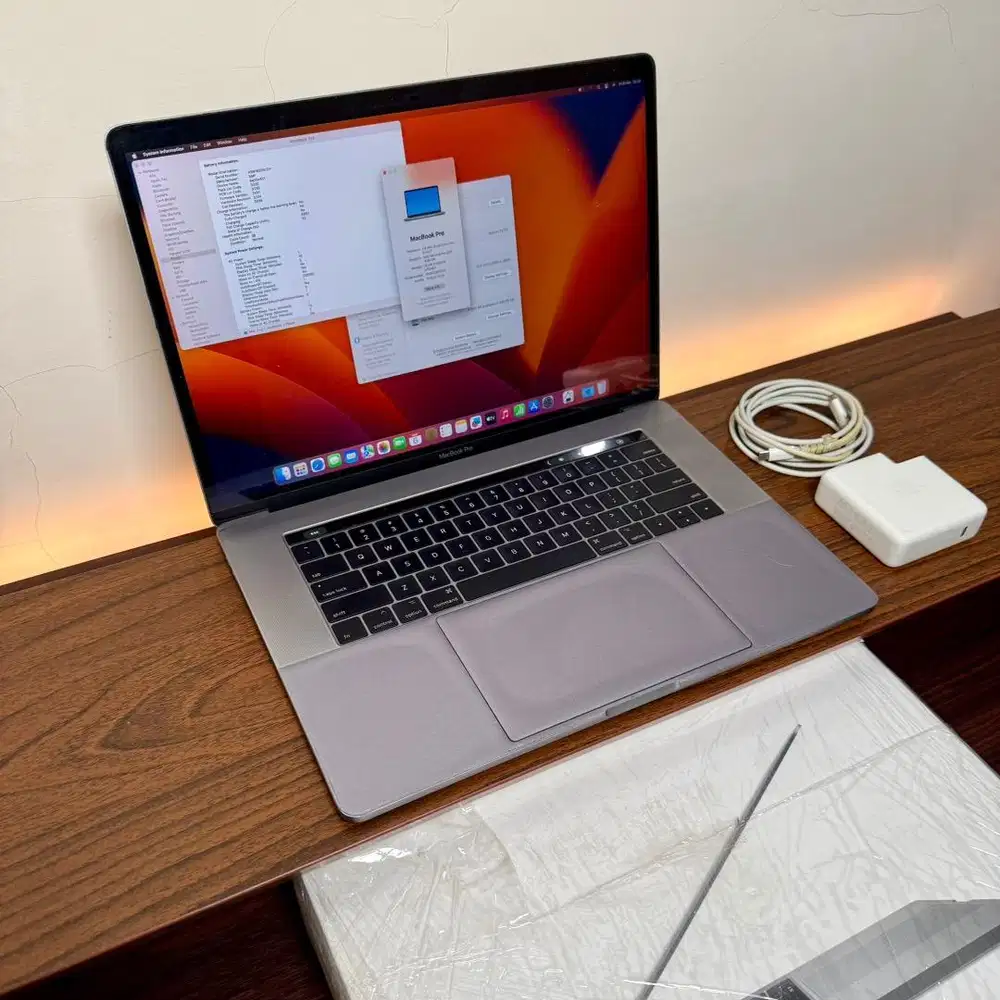 MacBook Pro 15 inch 2017 i7 16GB SSD 500GB Original Fullset iBox resmi