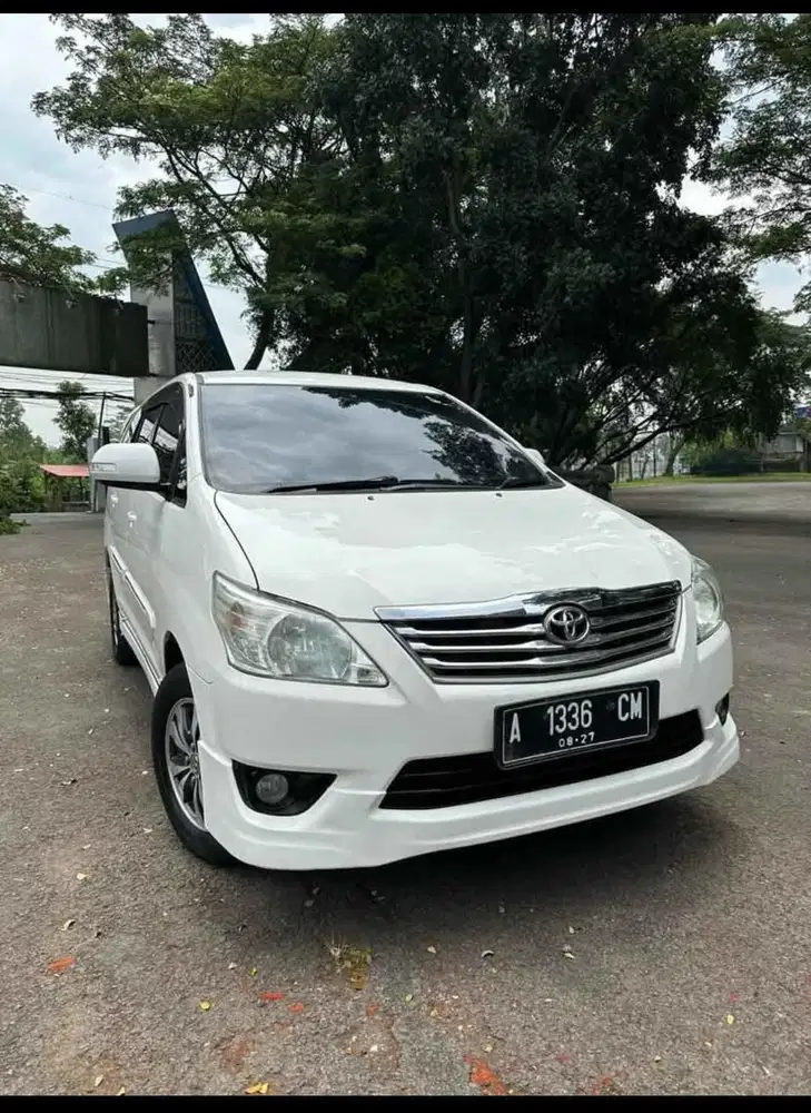 Toyota Kijang Innova 2012 Bensin