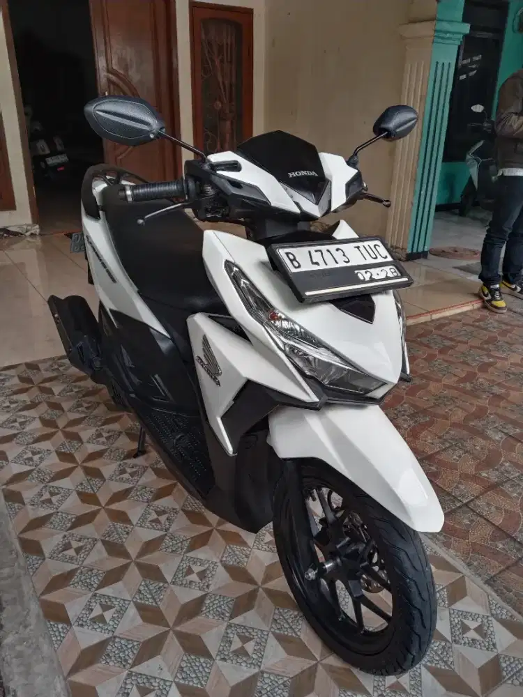 Bissmillah dijual motor Honda Vario LED old 150cc 2018 istimewa
