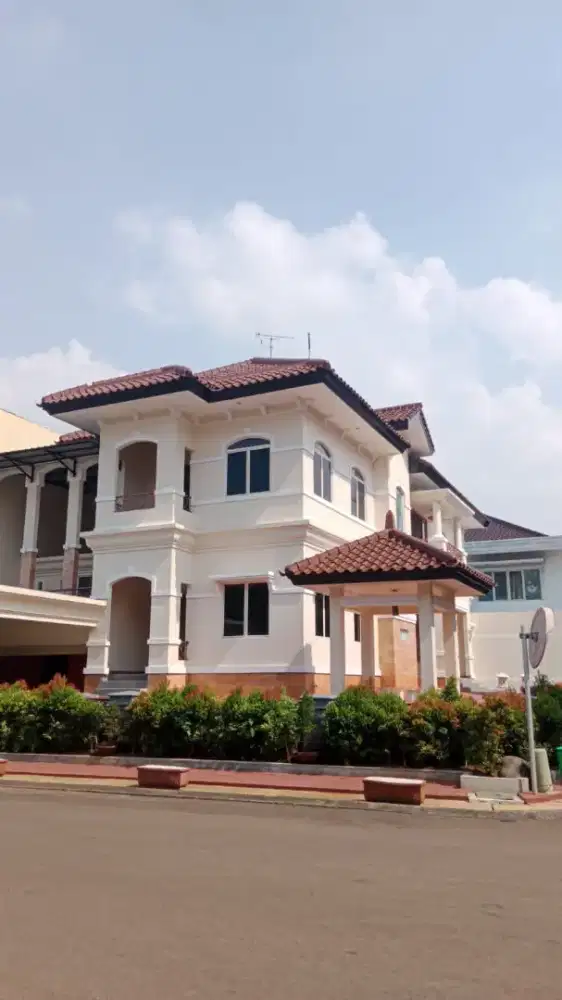 Dijual rumah hook 2 lantai di kelapa gading jakut