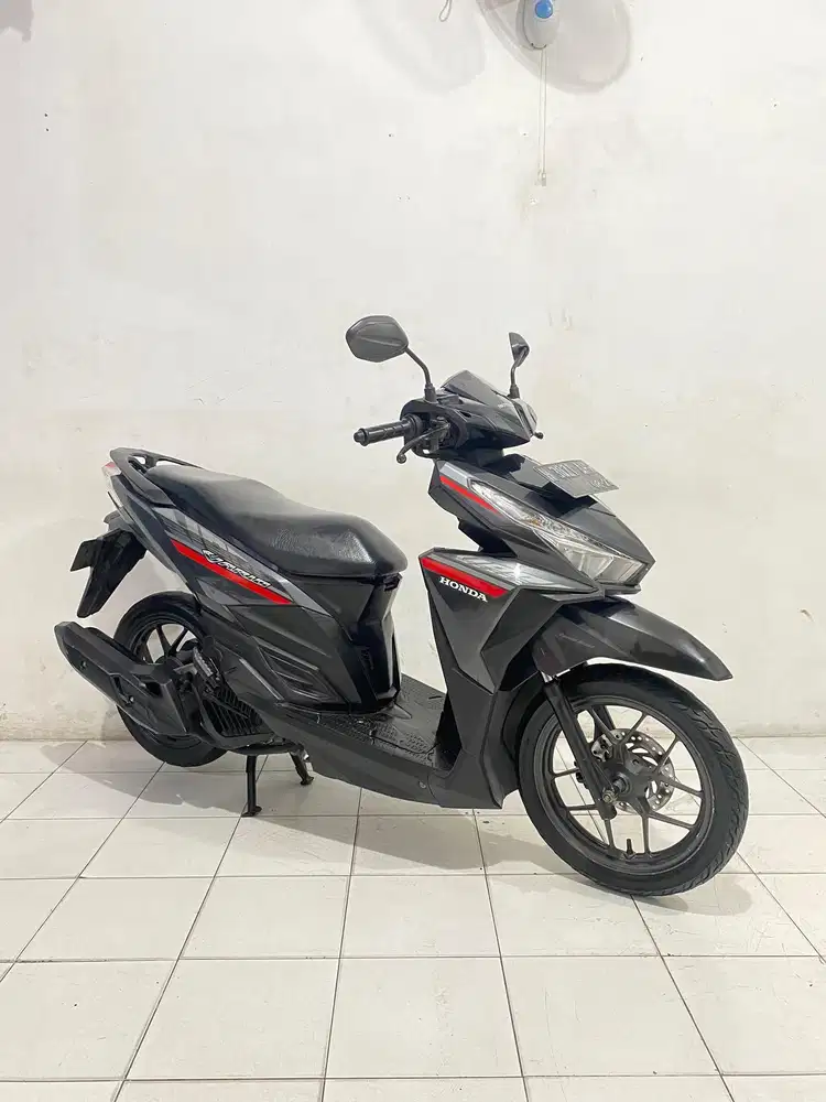 Vario 125 LED 2017 hitam