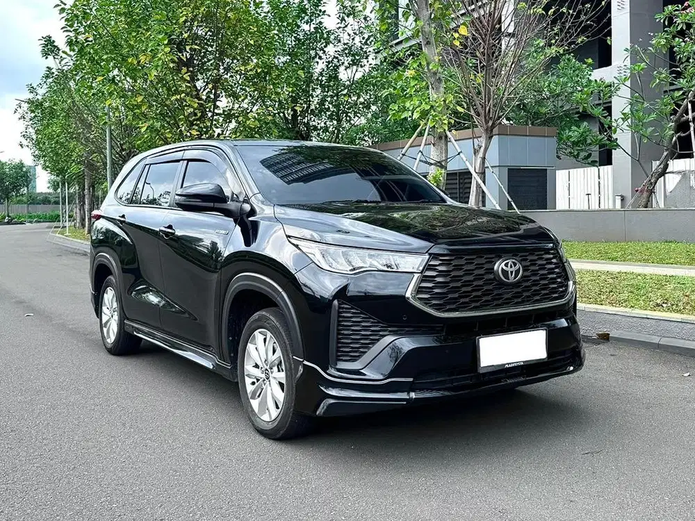 Toyota Kijang Innova Zenix V HV Modelista CVT