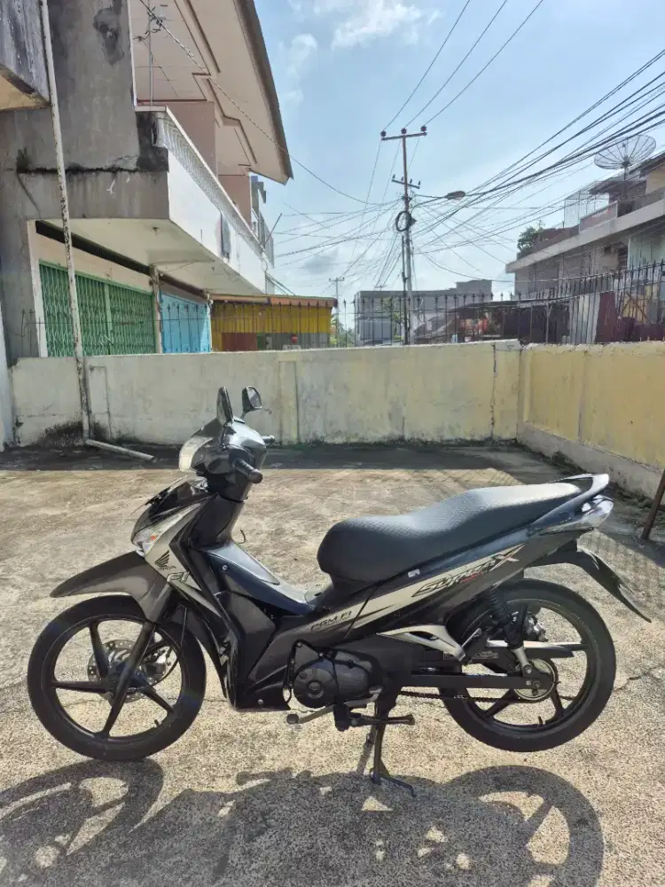 Supra x 125 helm in 2012