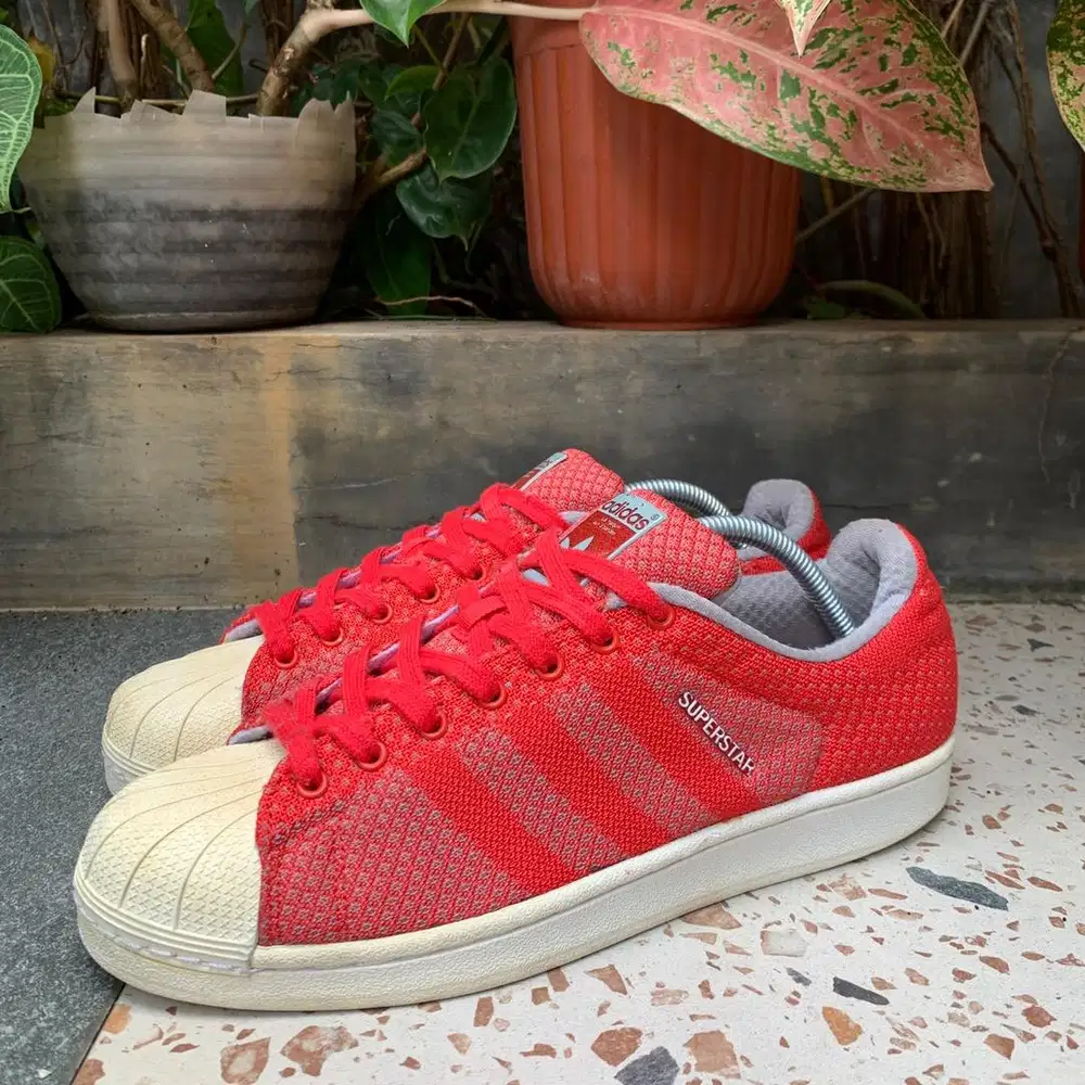 Adidas Superstar knit merah size 43 insole 27.5