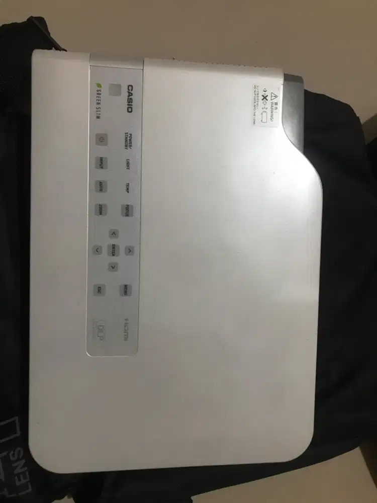 proyektor casio XJ-A251