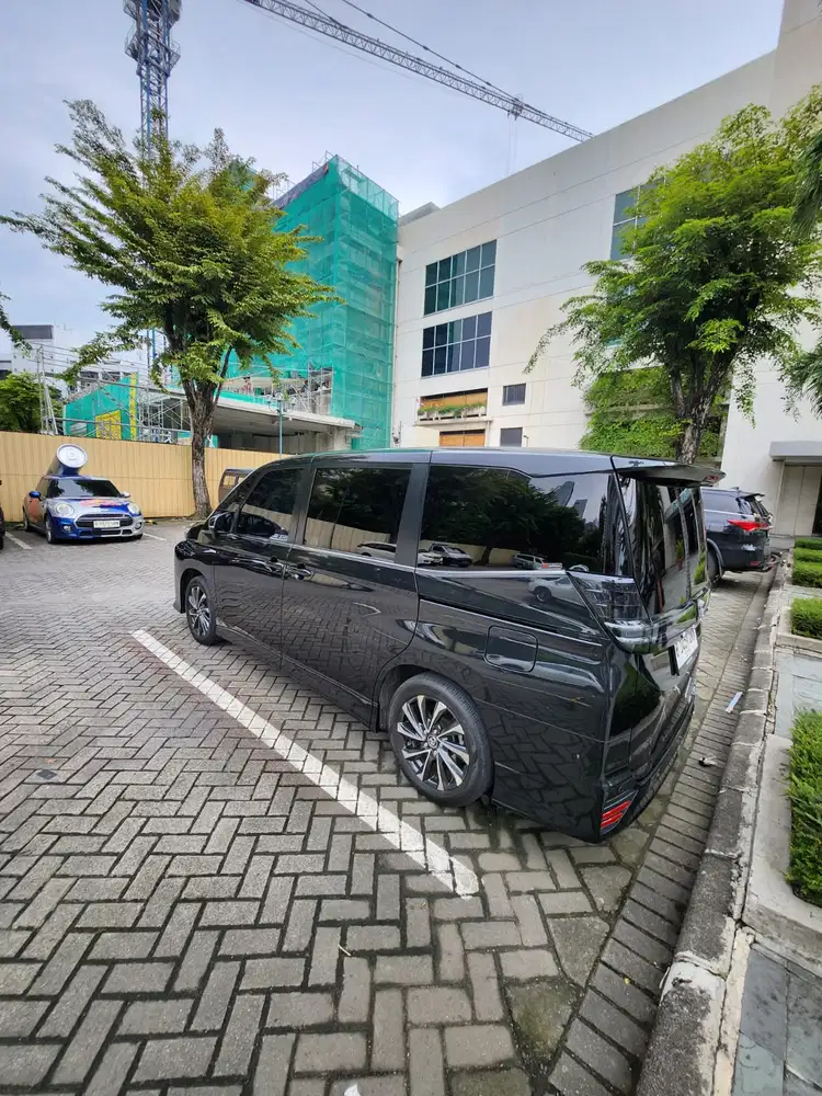 Toyota Voxy 2022 Bensin