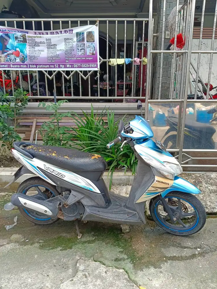 Dijual motor Vario karbu  tahun 2012