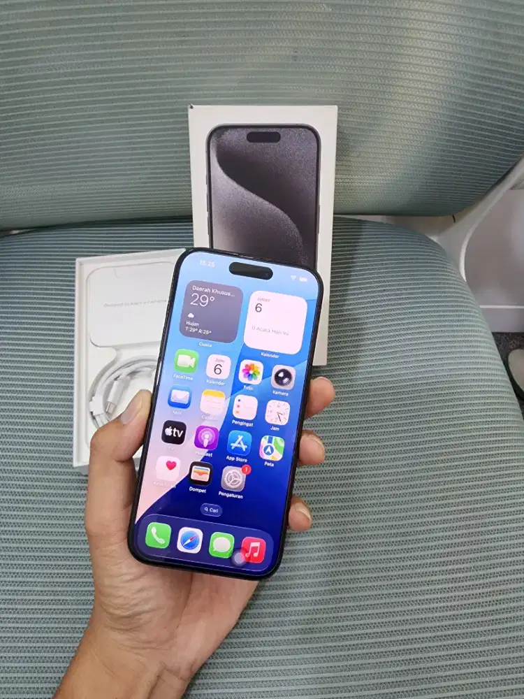 Iphone 15 Pro 128 GB resmi Ibox indonesia