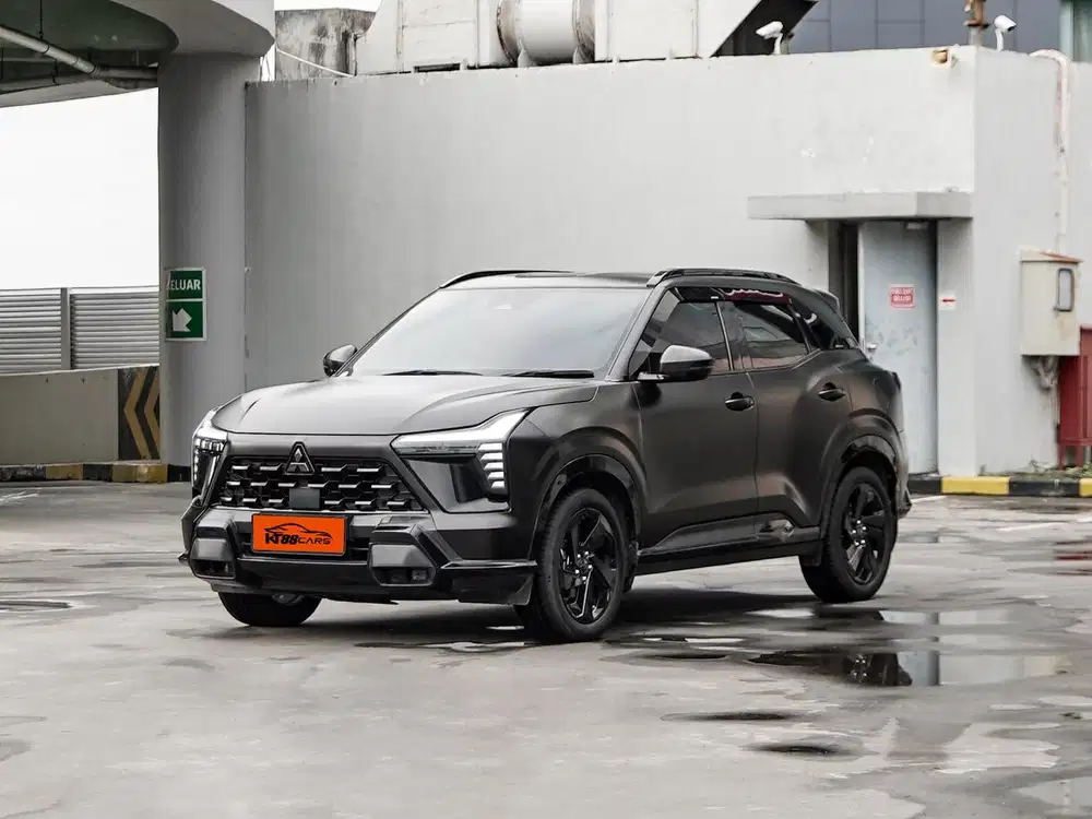 Mitsubishi XForce DS Ultimate Matic Hitam 2024/2025