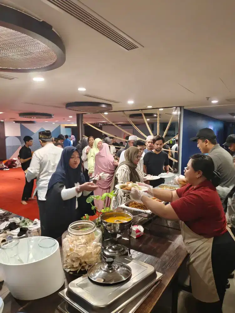 Dicari driver/bagian pengiriman untuk antar makanan ke hotel