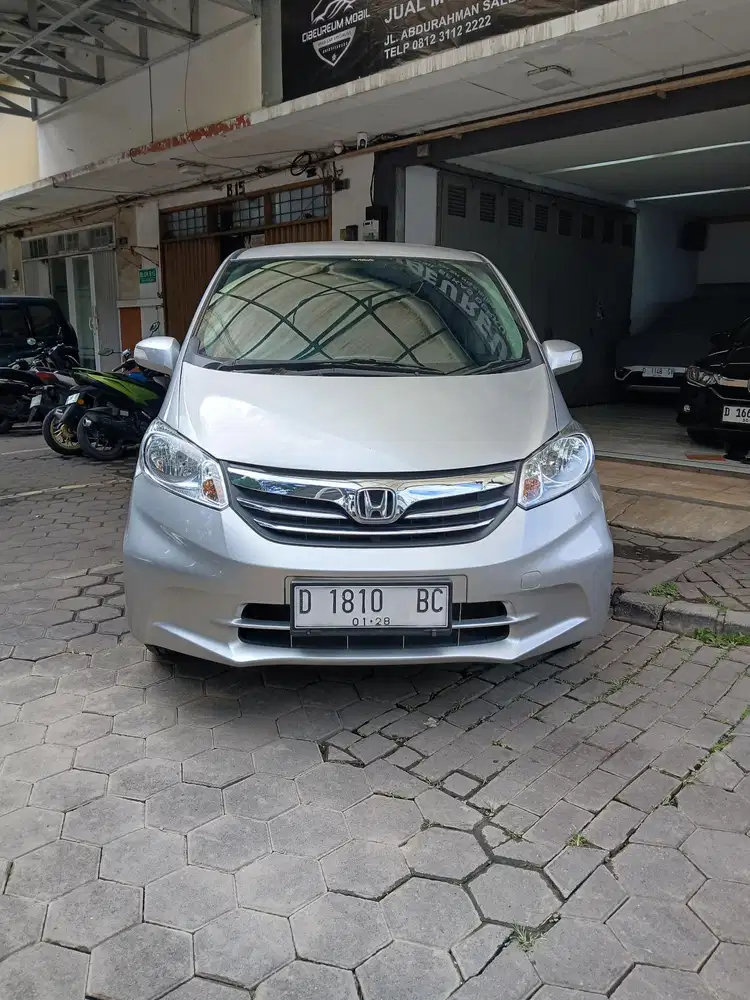 Honda Freed 1.5 E / PSD AT / Matic 2012 Facelift