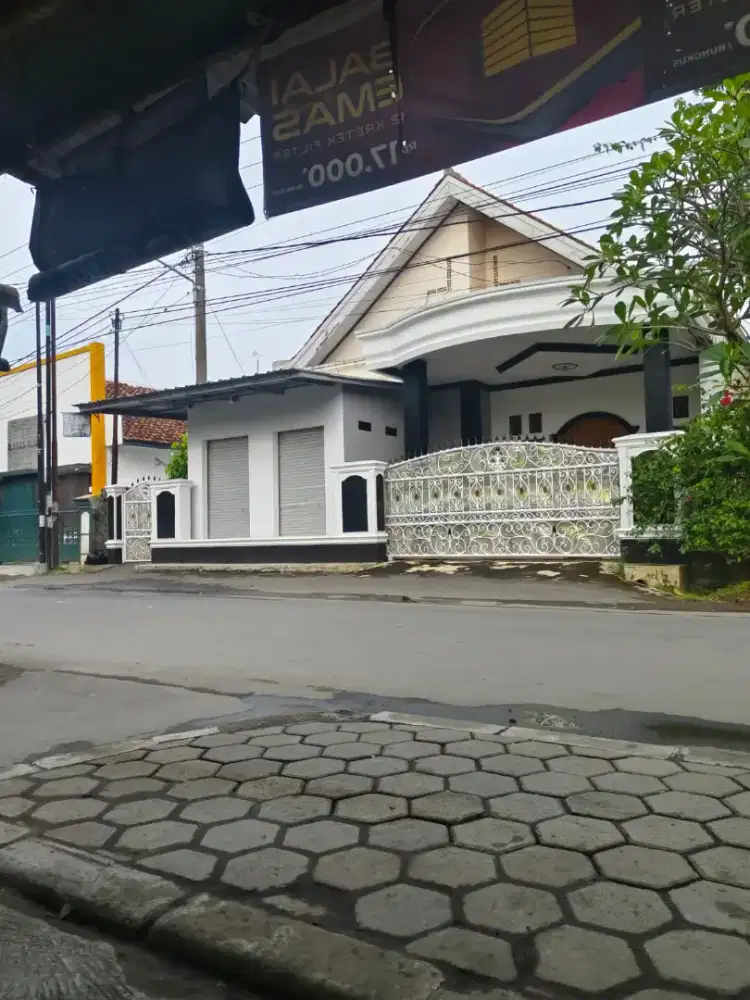 Jual rumah pribadi strategis