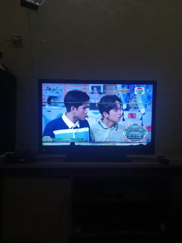 Tv led sharp 32 inchi lengkap normal