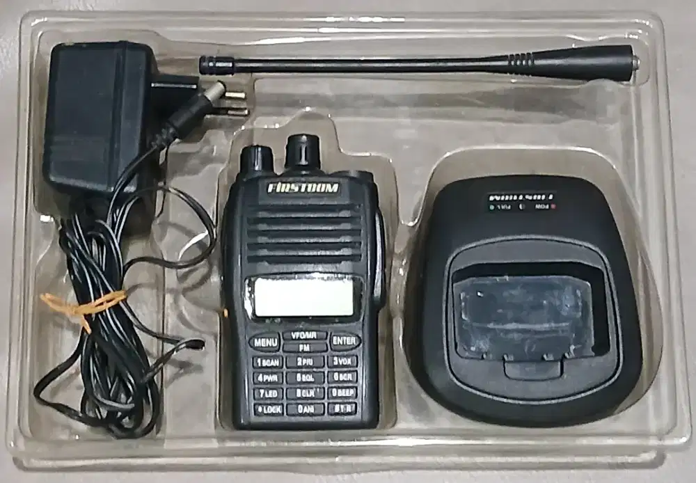 HT merk Firstcom asalnya nyala skr adaptor mati lkp satu set mulus