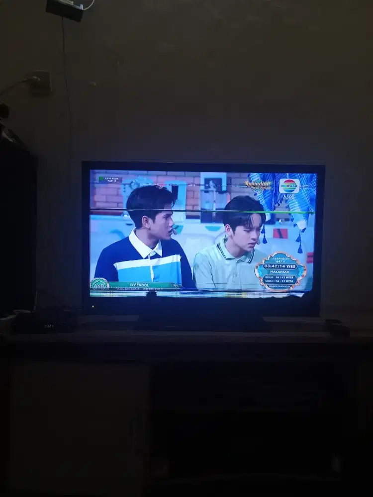 Jual TV led sharp 32 inchi plus stb