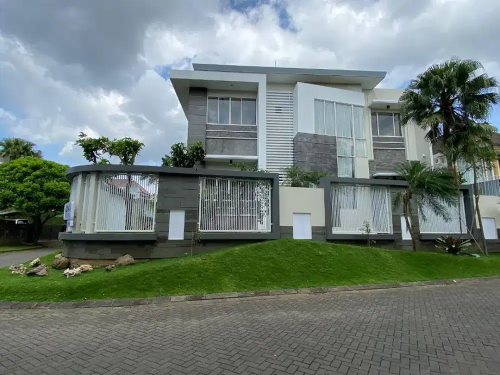 Dijual Rumah Luxury di Perumahan Elit Permata Jingga Malang