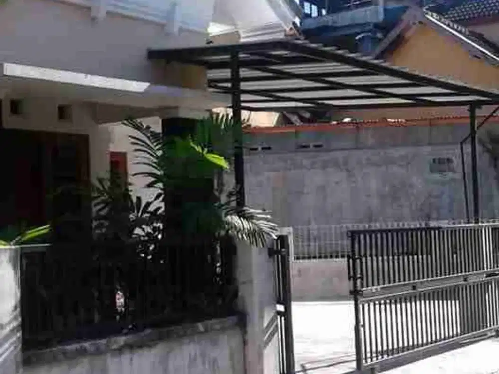 Di sewakan rumah dlm komplek perumahan area Jl kaliurang km 10