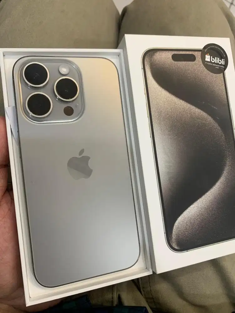 iPhone 15 Pro 256gb resmi Blibli