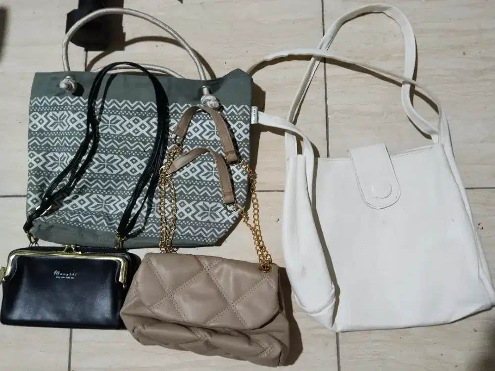 Tas bekas kondisi masih bagus